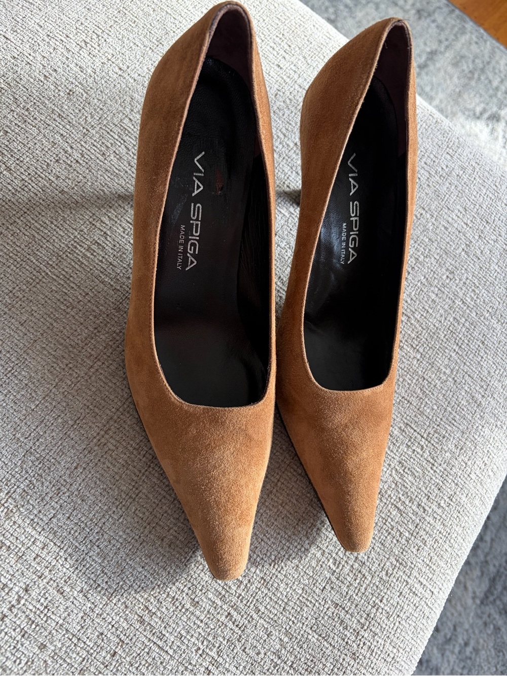 Via Spiga Made in Italy Camel Suede Pointed Toe Pumps Heels Women’s 7.5 NWOT